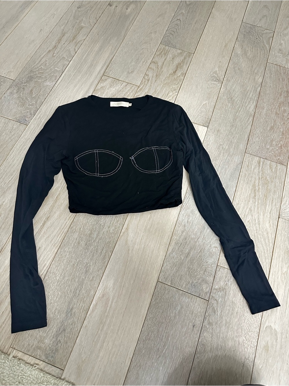 Meshki Black Long-Sleeve Cropped Top with Contrast Stitching